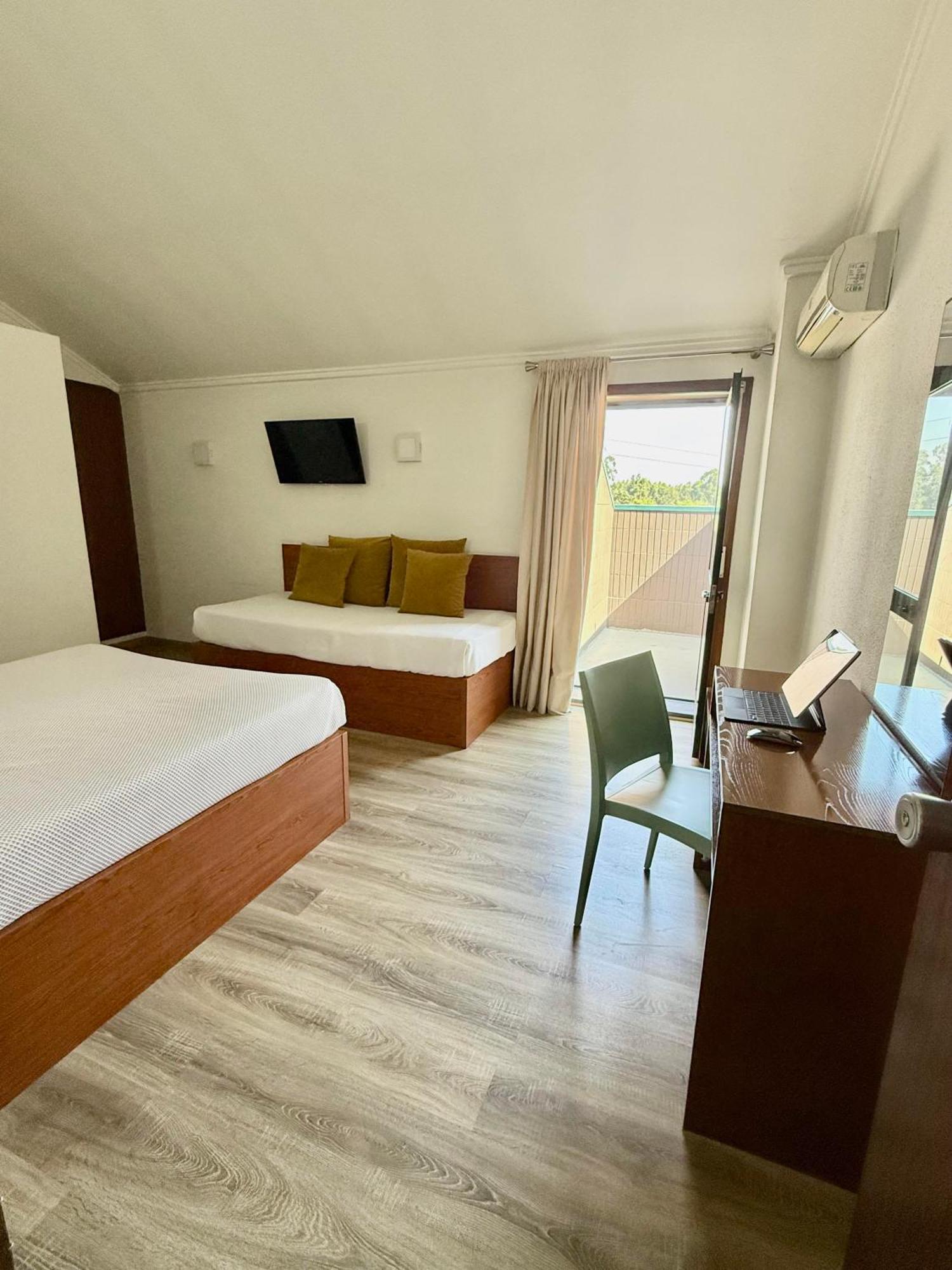 Residencial Dona Teresa Hotel Maia  Bagian luar foto